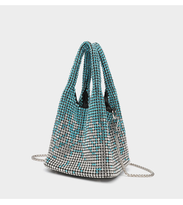 Ombré-Kristalltasche in Schwarz bis Silber mit Strasssteinen, Kettenriemen und Kristall-Tragegriffen, Detailansicht 17