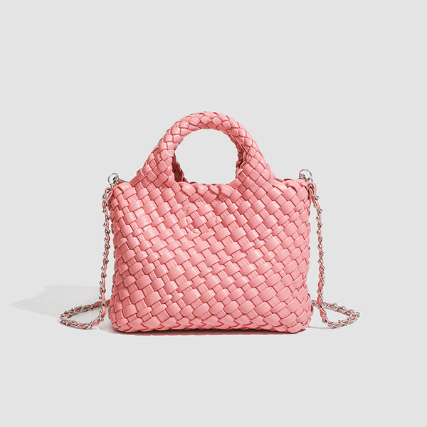 Mini-Tasche aus gewebtem Korbgeflecht mit abgerundeten Tragegriffen und abnehmbarem silberfarbenem Kettenriemen, Detailansicht 11