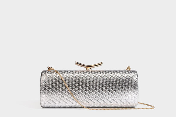 Strukturierte metallische Abend-Clutch mit gewebter Optik, geschwungenem goldfarbenem Kiss-Lock-Verschluss und abnehmbarem schmalem goldfarbenem Kettenriemen