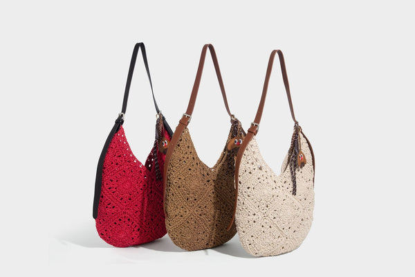 Lässige gehäkelte Hobo-Schultertasche aus Wachsschnur mit verstellbarem Riemen in Lederoptik und Taschenkorpus im offenen Gittermuster, Detailansicht 14