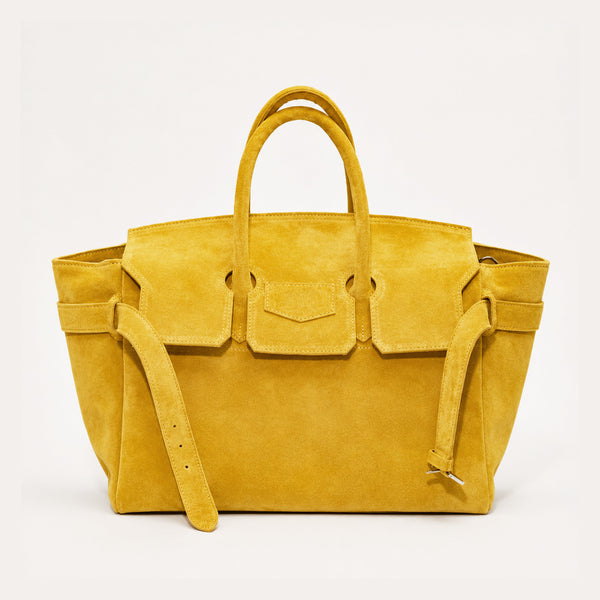 Große strukturierte Trapez-Tote aus mattem, veloursähnlichem Material mit zwei Tragegriffen und Gurt mit Schnallendetail, Detailansicht