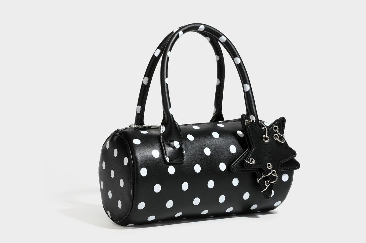 Glänzende gepunktete Barrel-Bag mit abgerundeten Henkeln, Sternanhänger und abnehmbarem Crossbody-Riemen, Detailansicht 29