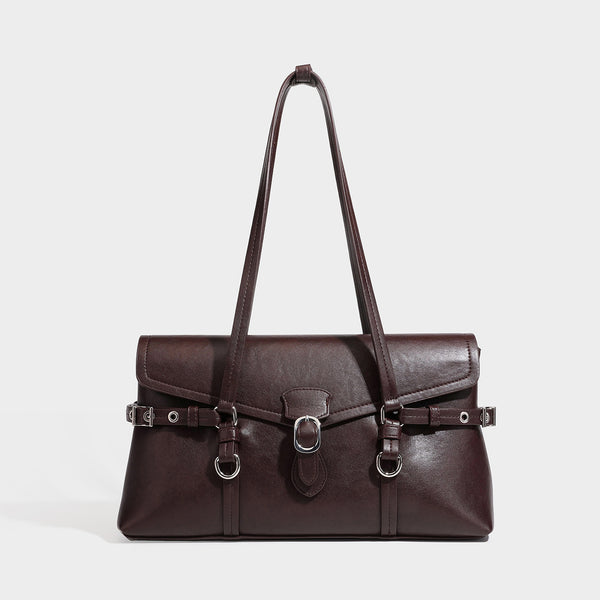 Strukturierte rechteckige Tote-Schultertasche mit Überschlagverschluss, vorderem Riemendetail mit Schnalle und silberfarbenen Ringbeschlägen in