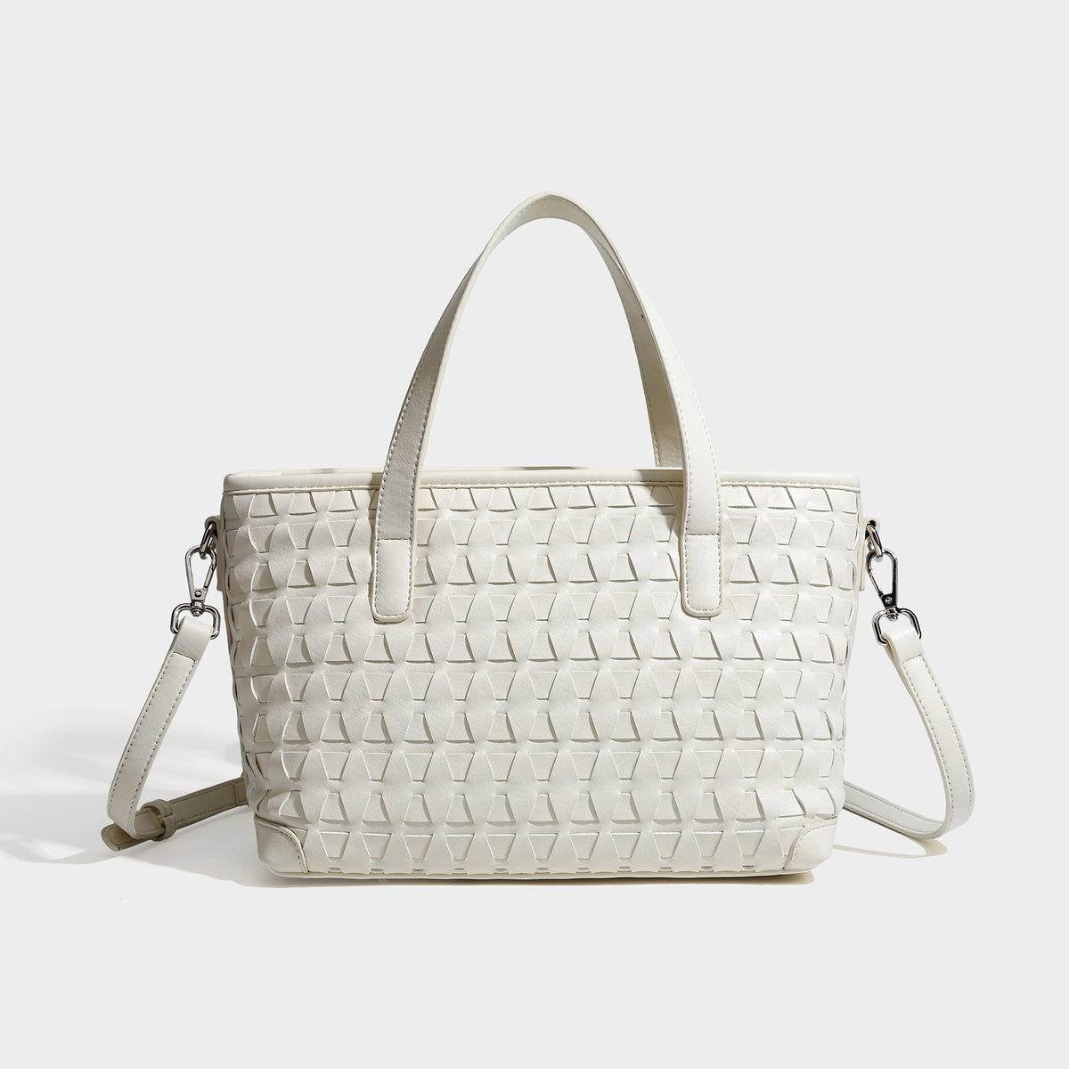 Strukturierte Tote-Bag in dunkelbrauner Lederoptik mit Webstruktur, zwei Tragegriffen, abnehmbarem Crossbody-Riemen und runde
