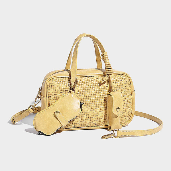 Strukturierte Boston-Bag mit gewebter Oberfläche, glatten Kunstlederdetails, zwei Tragegriffen, abnehmbarem Mini-Beutel mit Druckknopfverschluss und, Detail