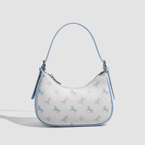 Cremefarbene halbmondförmige Schultertasche mit Monogramm-Print, kontrastierendem Besatz in Lederoptik und silberfarbenen Metalldetails, Detailansicht 8