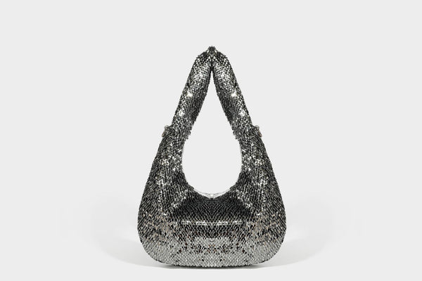 Hobo-Schultertasche in lässiger Tropfenform mit durchgehendem Metallic-Paillettenbesatz und silberfarbenen Beschlägen, Detailansicht 42