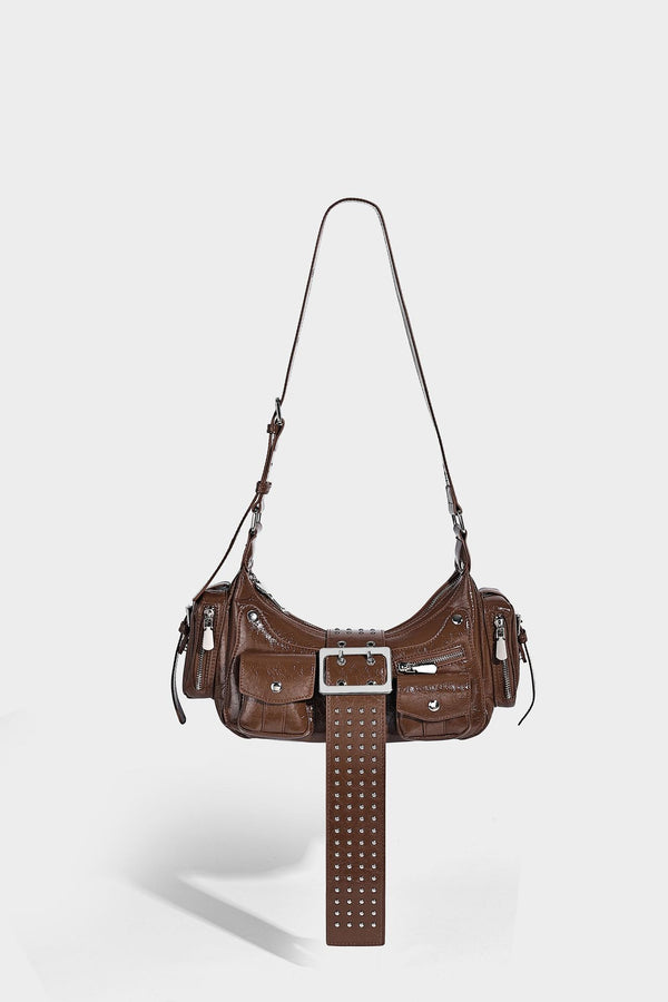Halbmond-Schultertasche mit Nieten und Gürtelschnallen-Lasche, mehreren Vordertaschen und silberfarbenen Beschlägen, Detailansicht 30