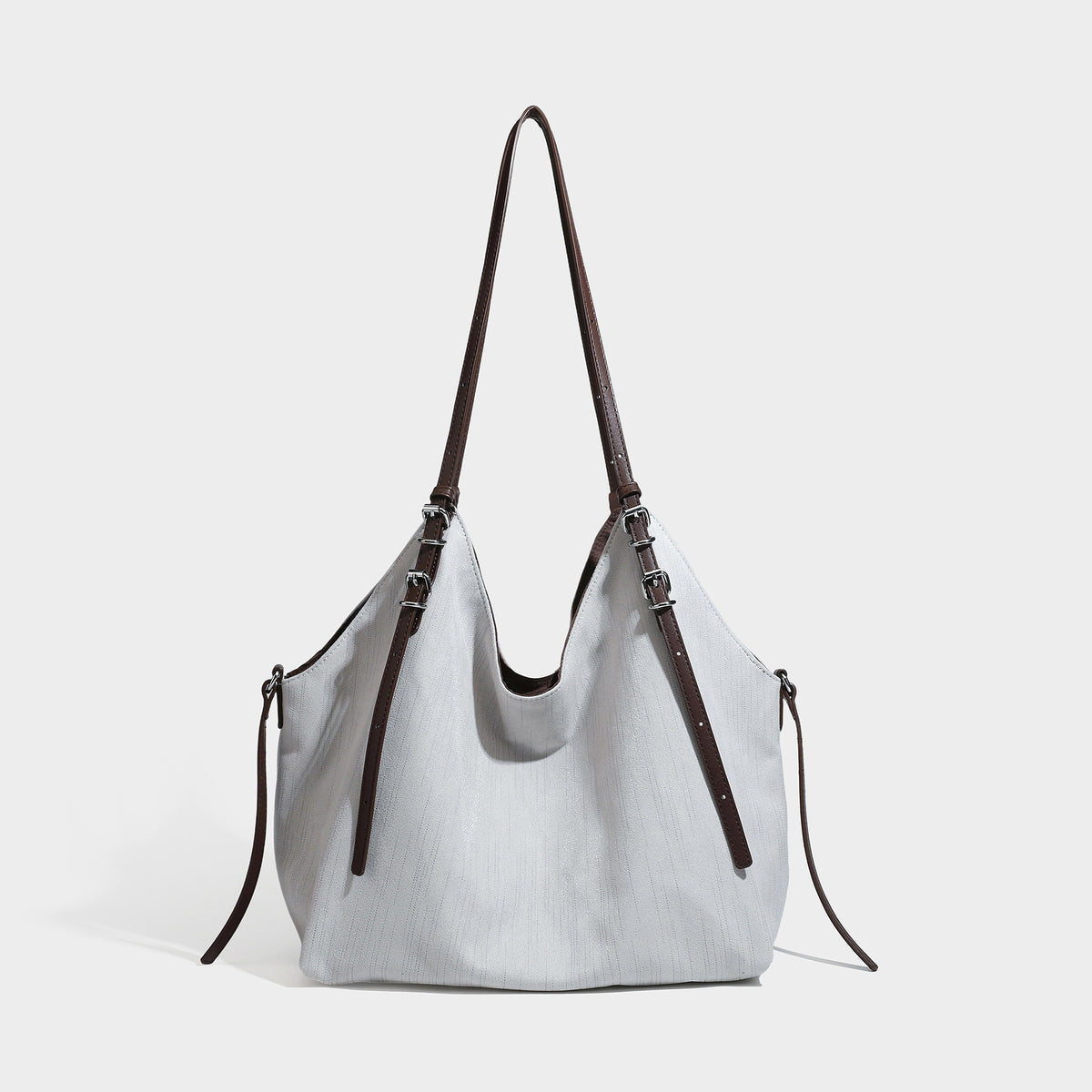 Oversized Hobo-Schultertasche in Olivgrün mit langen Doppelriemen in Lederoptik, silberfarbenen Schnallendetails und