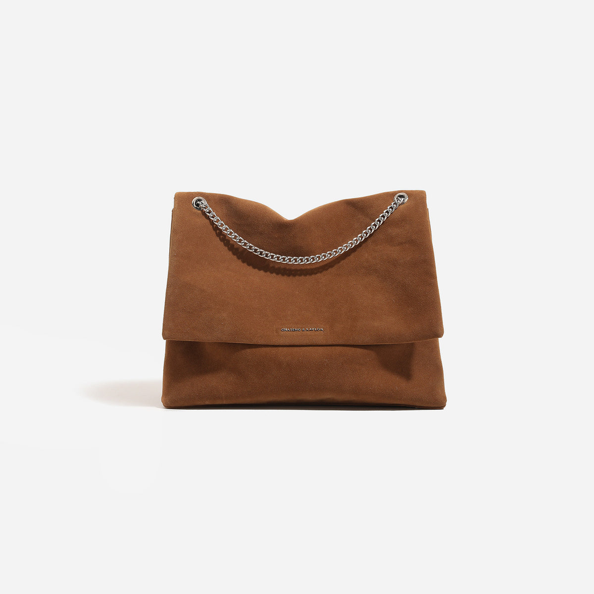 Strukturierte Schultertasche mit Überschlag, silberfarbenem Kettenriemen und Oberfläche in Cognac mit Velourslederoptik, Überschlagverschluss und seitlichen Ösen