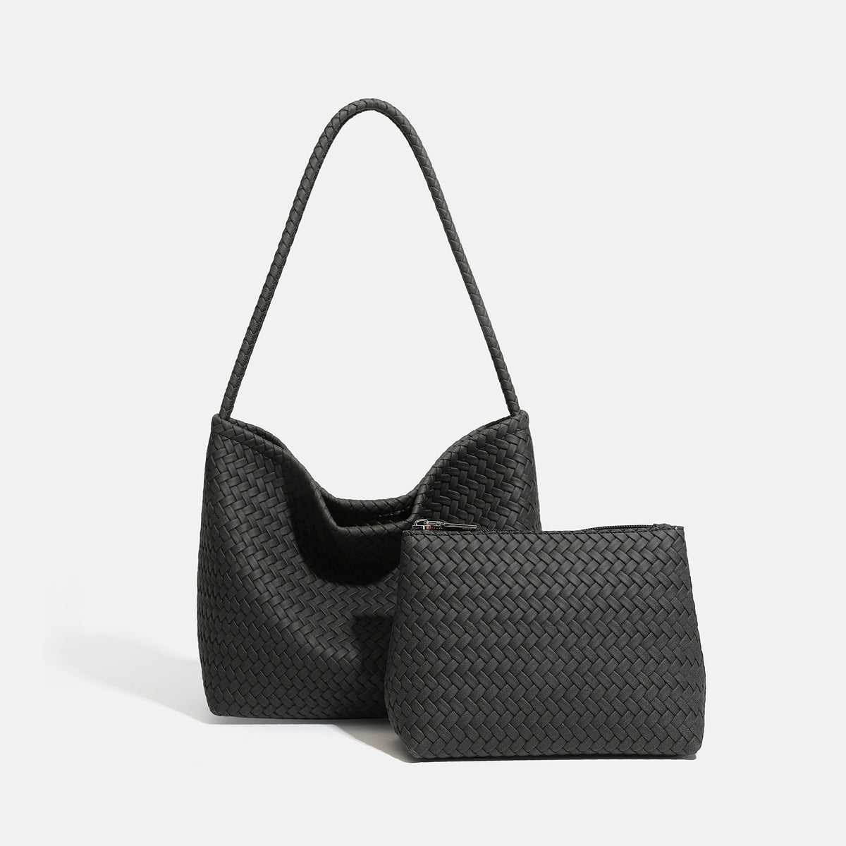 Große Hobo-Schultertasche mit Webstruktur, geflochtenem Riemen und weich fallender Trapezform, Detailansicht 7