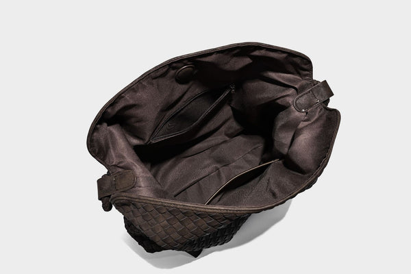 Weich fallende Hobo-Schultertasche mit gewebter Struktur, Beschlägen mit Sternanhänger und verstellbarem Riemen, Detailansicht 20