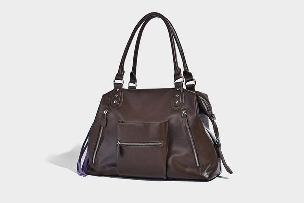 Glänzende strukturierte Tote-Henkeltasche mit zwei Tragegriffen, abnehmbarem Crossbody-Riemen, Reißverschlusstaschen auf der Vorderseite und silberfarbenen Beschlägen