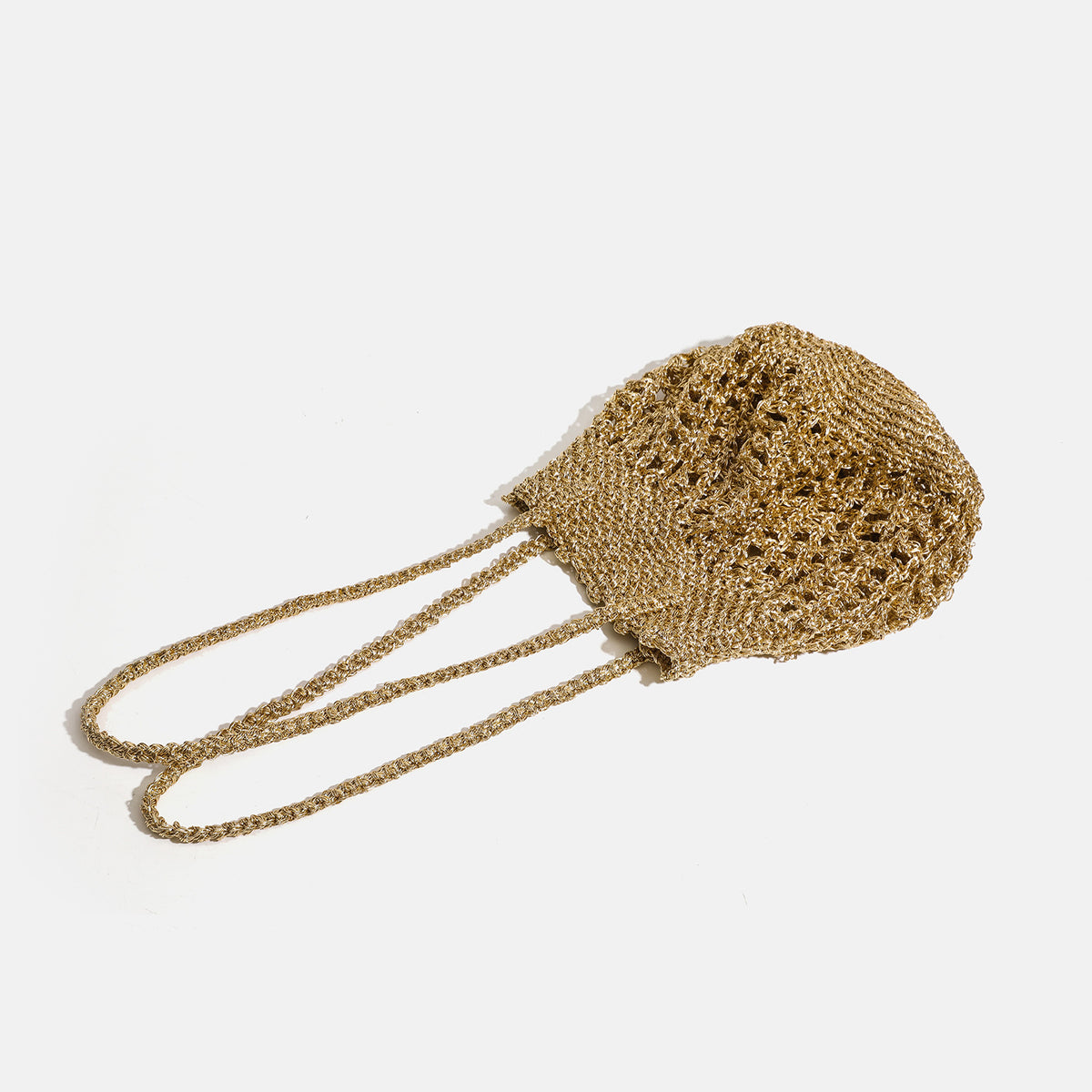 Von Hand gehäkelte Bucket-Bag aus metallischem Kettengeflecht mit langen, fest angebrachten Ketten-Schulterriemen und offenem Abschluss, Detailansicht 4