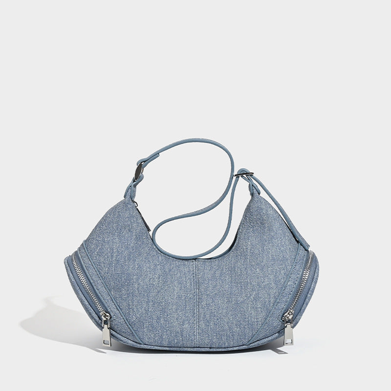 Mini-Hobo-Schultertasche in Halbmondform mit zwei seitlichen Reißverschlusstaschen und silberfarbenen Beschlägen, Detailansicht 9