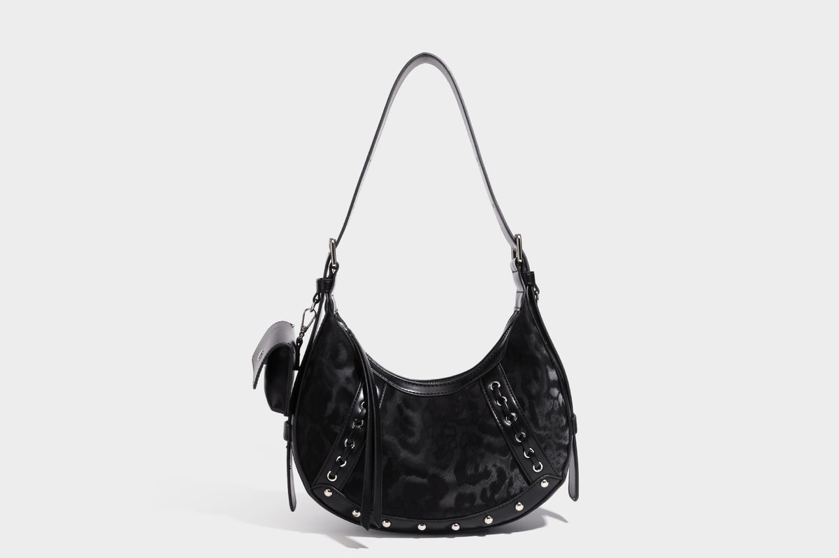 Crescent-Hobo-Schultertasche mit braunem Leopardenmuster, silbernen Nieten, Ösenbesatz, verstellbarem Riemen und abnehmbarem Mini