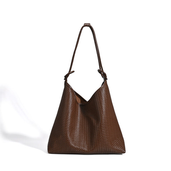 Weich fallende Tote-Bag in gewebter, geprägter Lederoptik mit schmalen, geknoteten Schulterriemen in Trapezform, Detailansicht 5