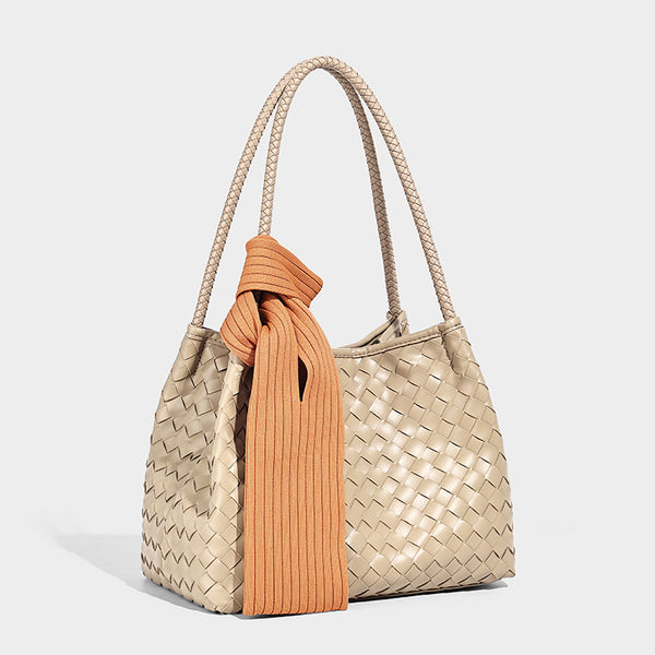 Glänzend gewebte Schultertasche im Shopper-Stil mit geflochtenen Doppelhenkeln in Mintgrün, Detailansicht 3