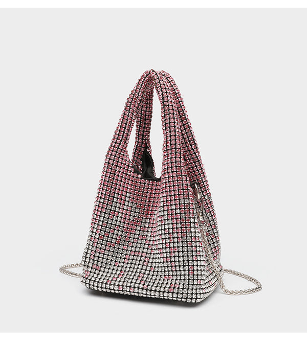 Ombré-Kristalltasche in Schwarz bis Silber mit Strasssteinen, Kettenriemen und Kristall-Tragegriffen, Detailansicht 18