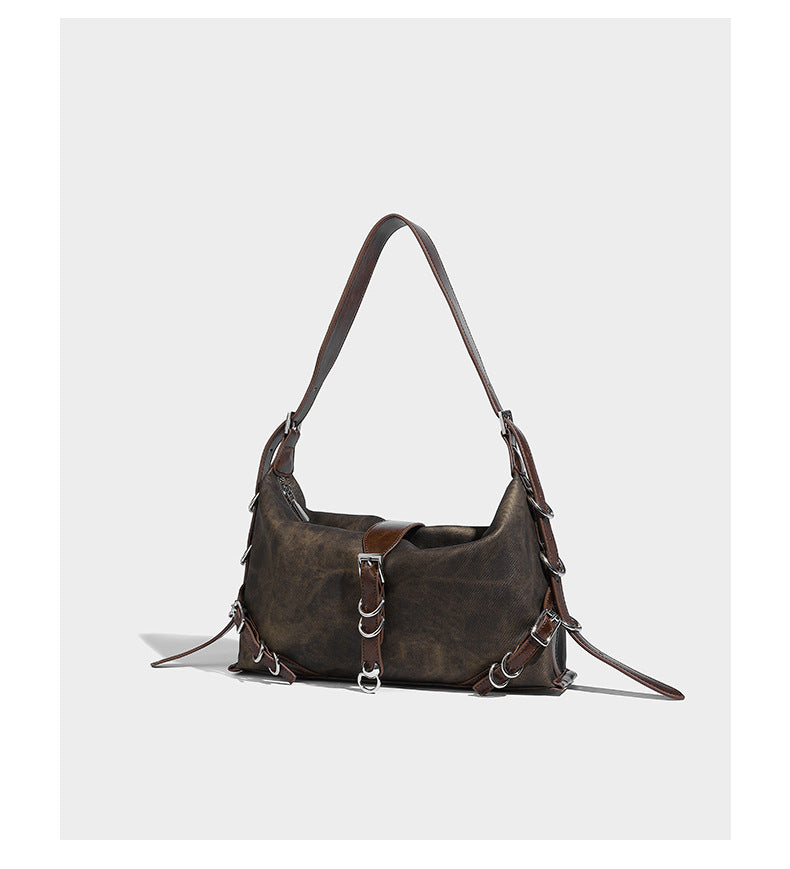 Formlose Hobo-Schultertasche mit Used-Finish, silberfarbenen Ring- und Schnallenbeschlägen sowie verstellbarem Riemen, Detailansicht 9