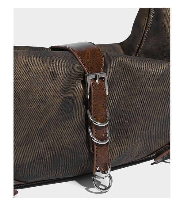 Formlose Hobo-Schultertasche mit Used-Finish, silberfarbenen Ring- und Schnallenbeschlägen sowie verstellbarem Riemen, Detailansicht 14