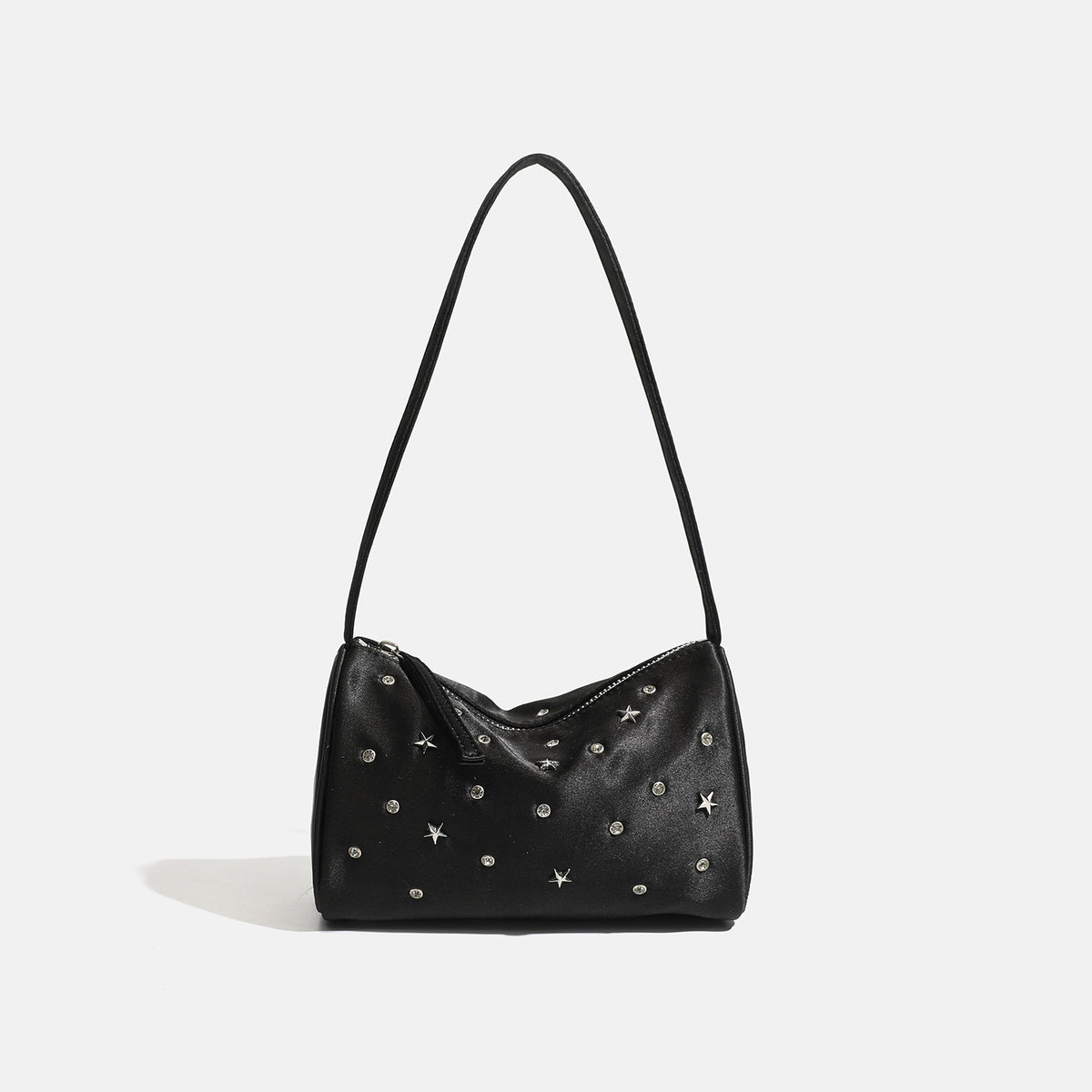 Kompakte Schultertasche in Metallic-Optik mit sternförmigen und rhinestoneartigen silberfarbenen Nieten, Reißverschluss oben und festem Schulterriemen