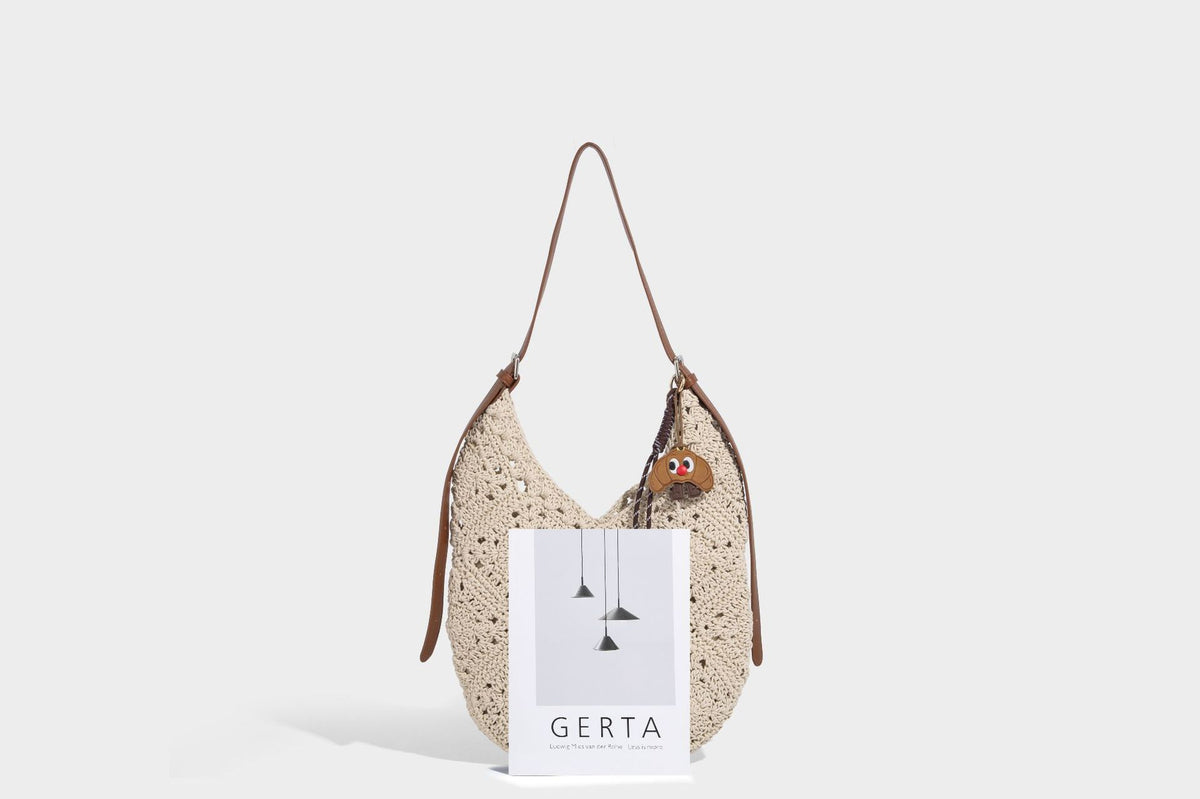Lässige gehäkelte Hobo-Schultertasche aus Wachsschnur mit verstellbarem Riemen in Lederoptik und Taschenkorpus im offenen Gittermuster, Detailansicht 22