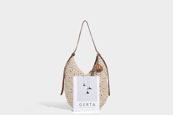 Lässige gehäkelte Hobo-Schultertasche aus Wachsschnur mit verstellbarem Riemen in Lederoptik und Taschenkorpus im offenen Gittermuster, Detailansicht 22