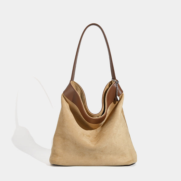 Lässige Hobo-Bag mit offenem Abschluss in matter Veloursleder-Optik, glatten Kunstlederdetails und einem einzelnen Schulterriemen, Detailansicht 7
