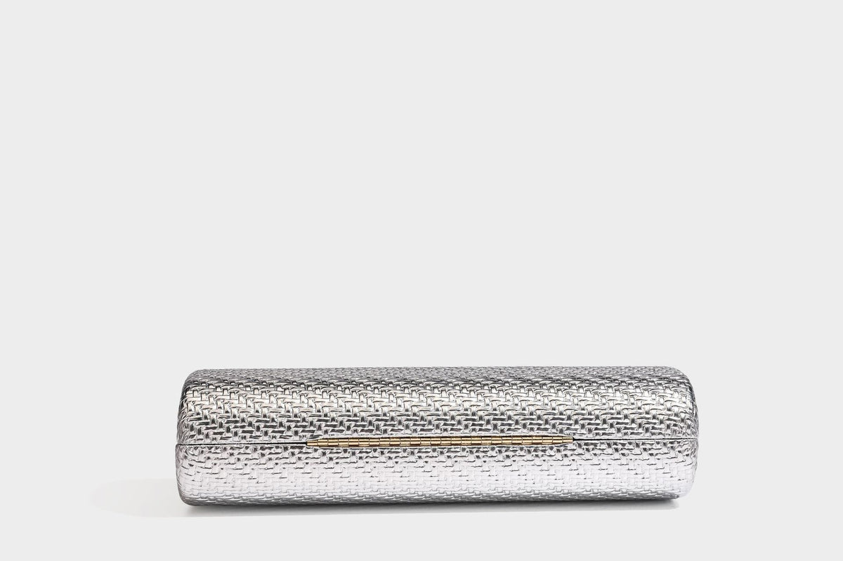 Strukturierte metallische Abend-Clutch mit gewebter Optik, geschwungenem goldfarbenem Kiss-Lock-Verschluss und abnehmbarem schmalem goldfarbenem Kettenriemen