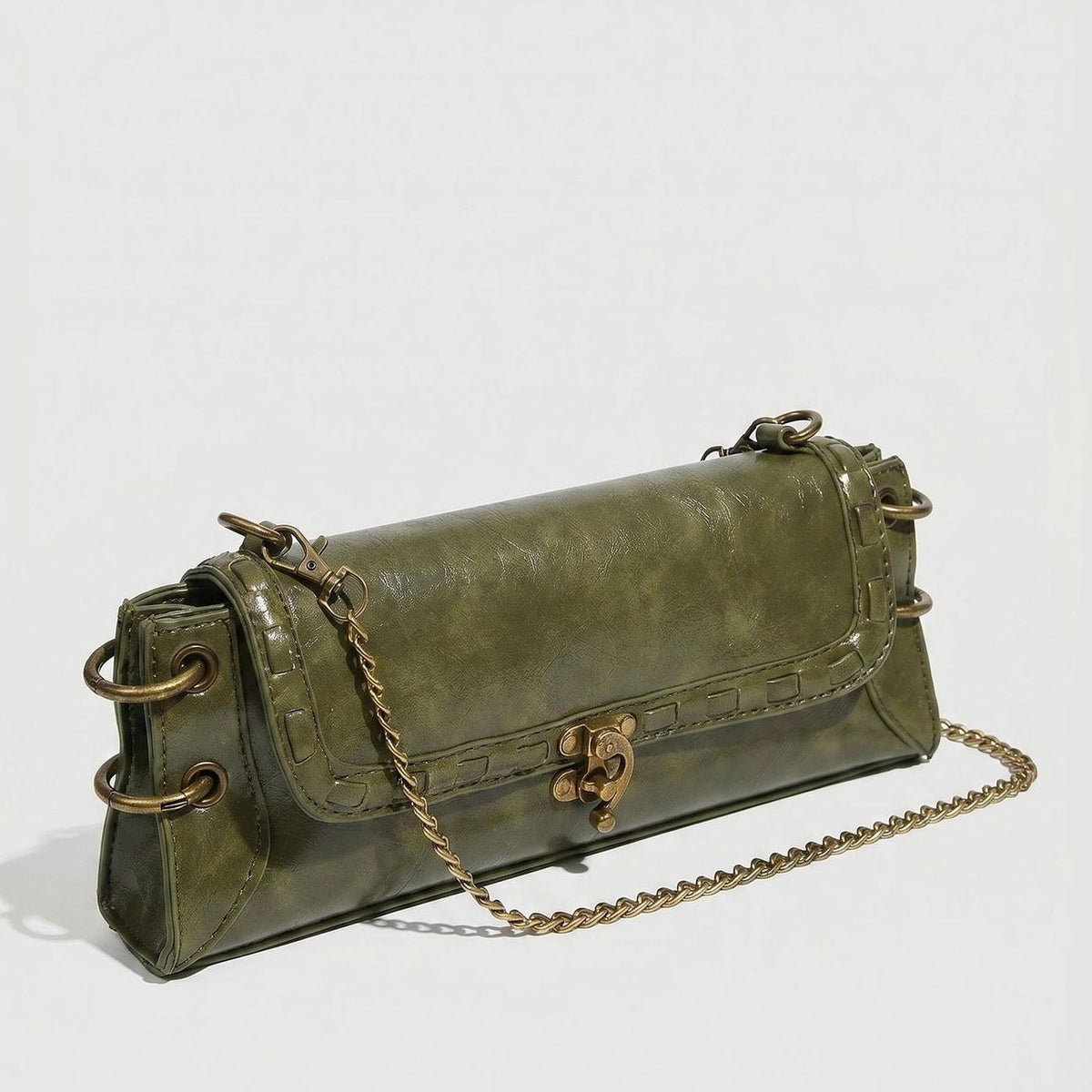 Strukturierte rechteckige grüne Schultertasche mit Kettenriemen im Y2K-Stil und strukturierter Oberfläche in Lederoptik, Detailansicht 10