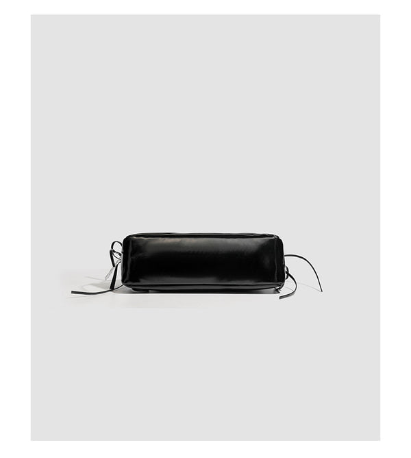 Compact glossy leather-look shoulder bag with lace bow and ribbon trim, detail view 15