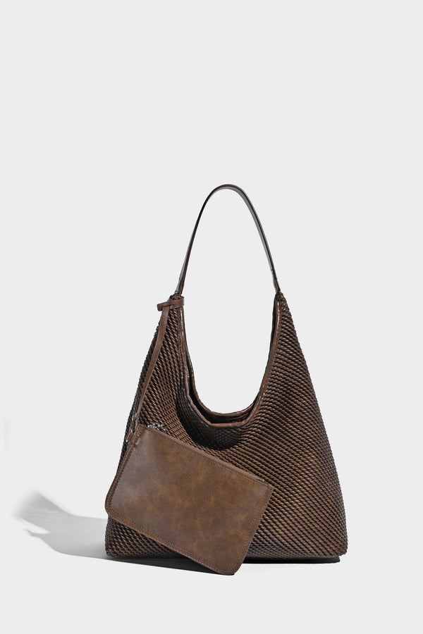 Weich fallende Hobo-Schultertasche in Braun mit Flechtoptik, Besätzen in Lederoptik und abnehmbarer Vordertasche mit Reißverschluss, Detailansicht 24
