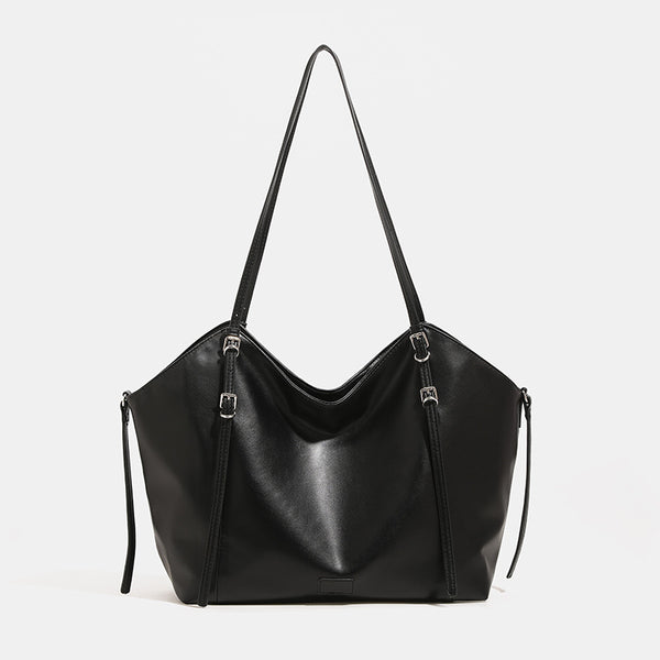 Glatte Tote-Schultertasche aus Lederimitat mit silberfarbenen Schnallenbeschlägen und zwei Schulterriemen, Detailansicht 7