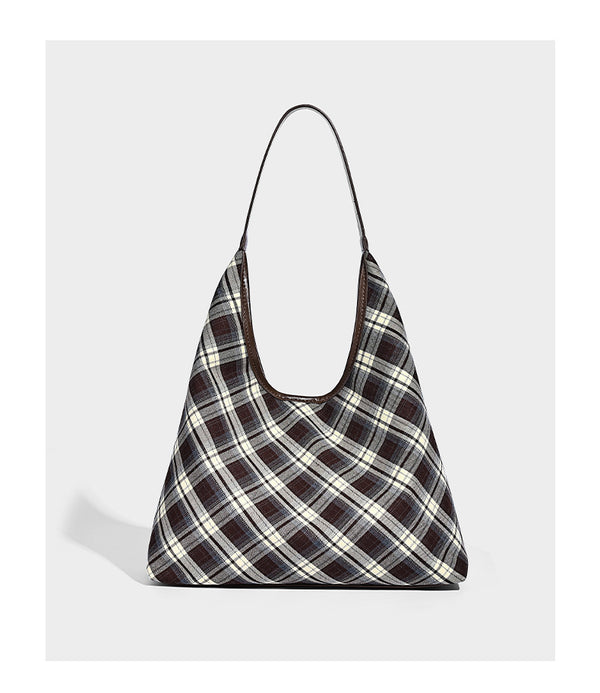 Lässige Hobo-Schultertasche in dunkelbraunem, cremefarbenem und grauem Karomuster mit dunkelbraunen Details in Lederoptik und einem langen Schulterriemen