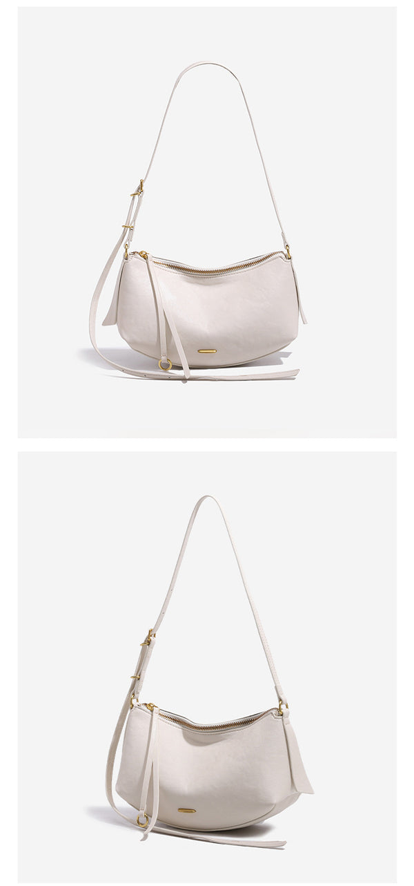 Crescent-Saddle-Crossbody-Tasche in Halbmondform mit Reißverschluss oben, verstellbarem Riemen und Beschlägen in Goldoptik, Detailansicht 11