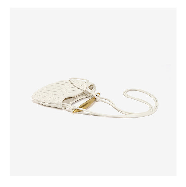 Mini-Crossbody-Etui mit gewebter Rautenstruktur, geschwungenem Bügelgriff in Goldoptik und schmalem Kordelriemen, Detailansicht 20