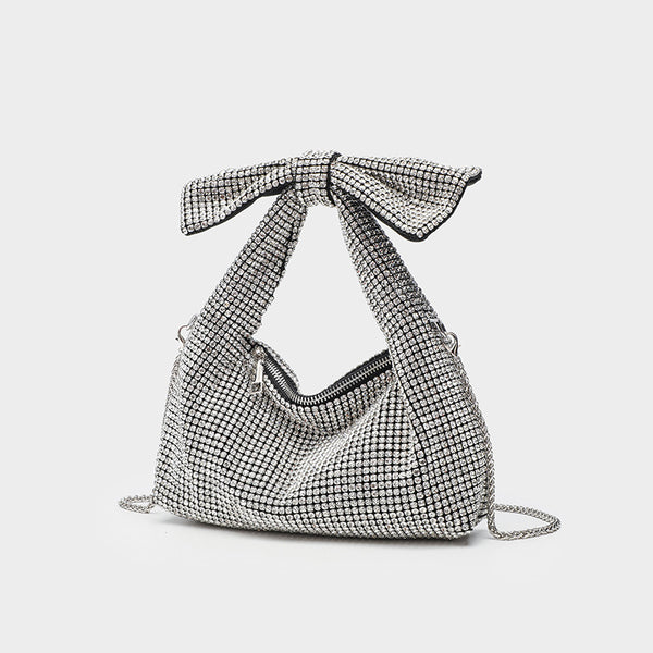 Schultertasche mit Schleife, komplett mit Strasskristallen besetzt, Kettenriemen und Reißverschluss, Vorderansicht