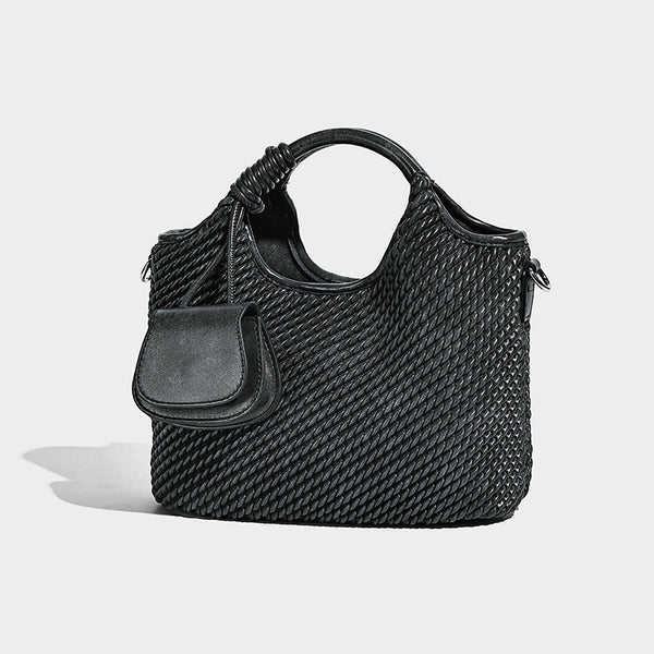 Strukturierte Beuteltasche in gewebter Optik mit geknotetem Tragegriff, vorderer Überschlagtasche und abnehmbarem Crossbody-Riemen in Silberoptik