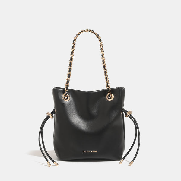 Glatte Bucket-Bag in Lederoptik mit Kettenhenkeln und seitlichen Kordelzügen, Ansicht von vorne