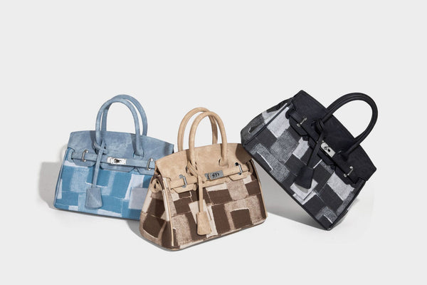 Strukturierte Patchwork-Henkeltasche mit zwei Tragegriffen, Klappverschluss mit Drehverschluss und silberfarbenen Beschlägen, Detailansicht 33