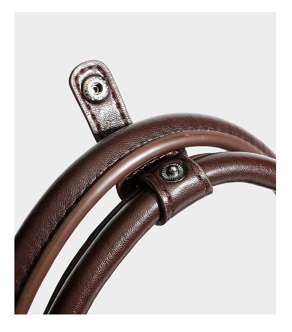 Strukturierte Vintage-Schultertasche im Moto-Stil mit matten Einsätzen in Velourslederoptik, Besatz in Lederoptik, dunkel silberfarbenen Nieten und vorderem Reißverschluss