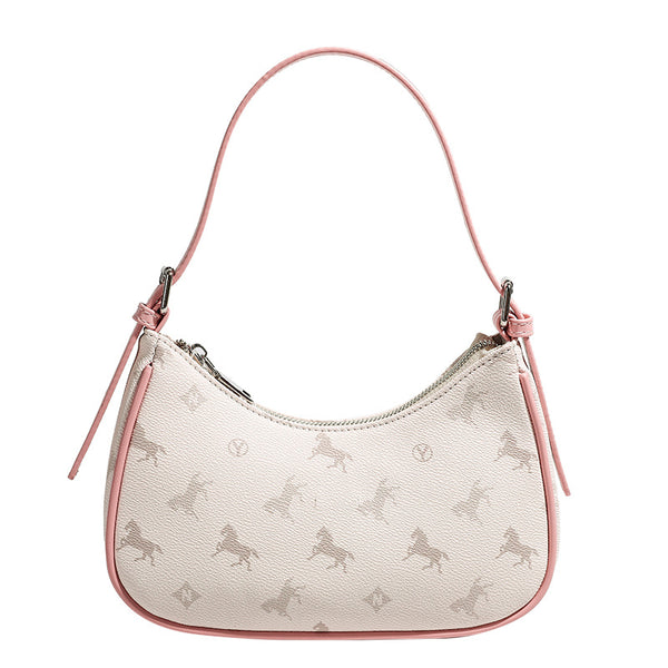 Cremefarbene halbmondförmige Schultertasche mit Monogramm-Print, kontrastierendem Besatz in Lederoptik und silberfarbenen Metalldetails, Detailansicht 5