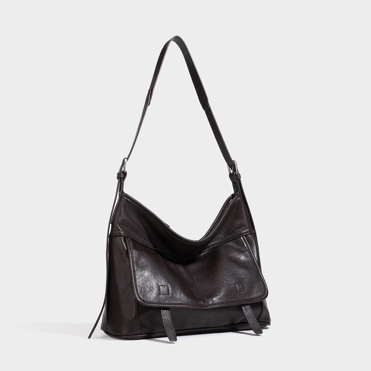 Weiche, geräumige Schulter-Crossbody-Tasche in Lederoptik mit vorderem Überschlagfach, Reißverschluss oben und langem verstellbarem Riemen
