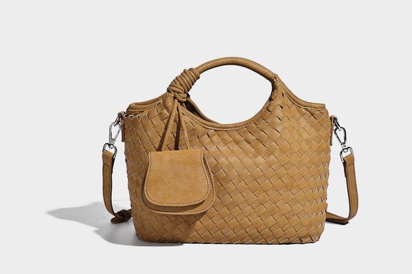 Wandelbare Tote-Schultertasche aus mattem Webmaterial mit geknoteten Tragegriffen, Vordertasche mit Klappe und abnehmbarem Schulterriemen, Detailansicht 20