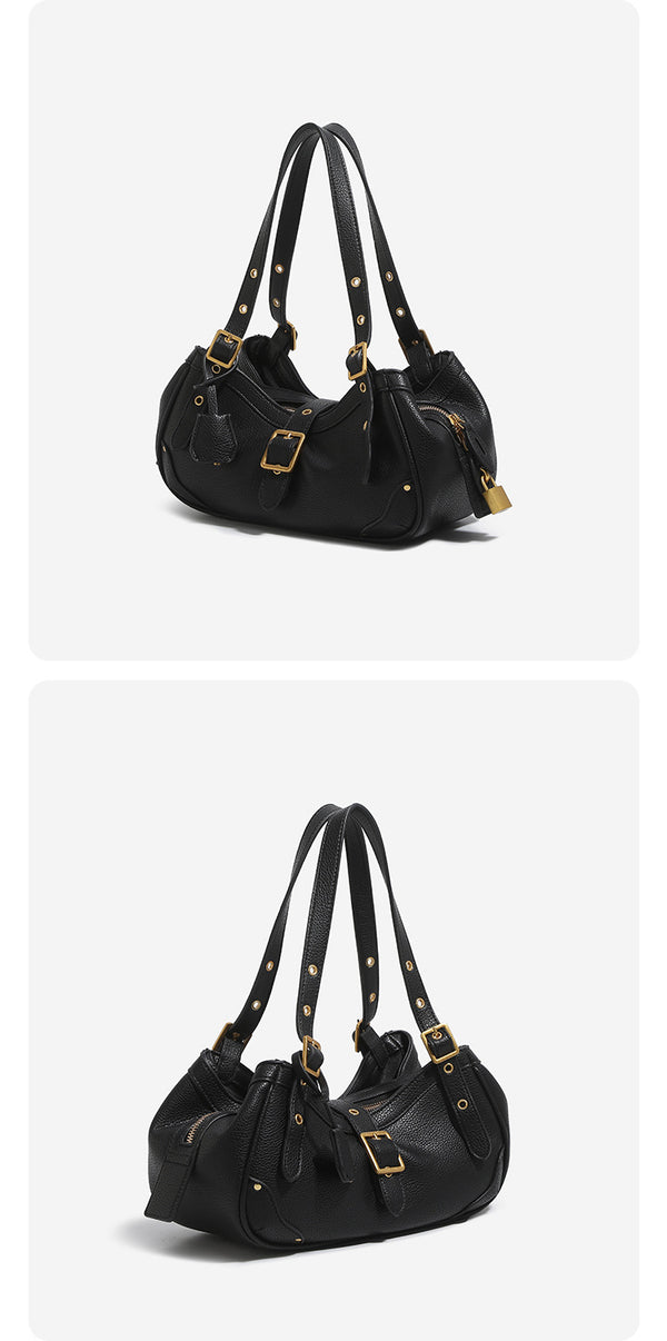 Lässig drapierte Hobo-Schultertasche in genarbter Kunstlederoptik mit antikgoldener quadratischer Schnalle und verstellbarem, mit Ösen besetztem Schulter