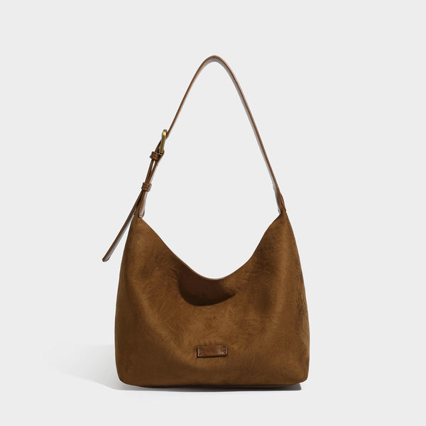 Dunkelbraune, weich fallende Hobo-Schultertasche mit strukturiertem Körper in Veloursleder-Optik, glatten Besätzen in Leder-Optik und Beschlägen in Antikgoldoptik, Detailansicht