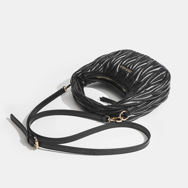 Kleine plissierte Halbmond-Hobo-Tasche mit gerafftem Tragegriff, Reißverschluss und Beschlägen in Goldoptik, Detailansicht 4