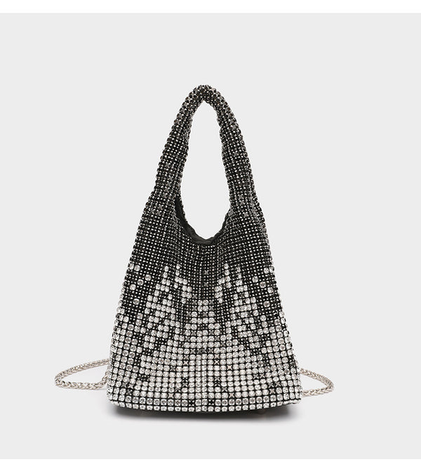 Ombré-Kristalltasche in Schwarz bis Silber mit Strasssteinen, Kettenriemen und Kristall-Tragegriffen, Detailansicht 14