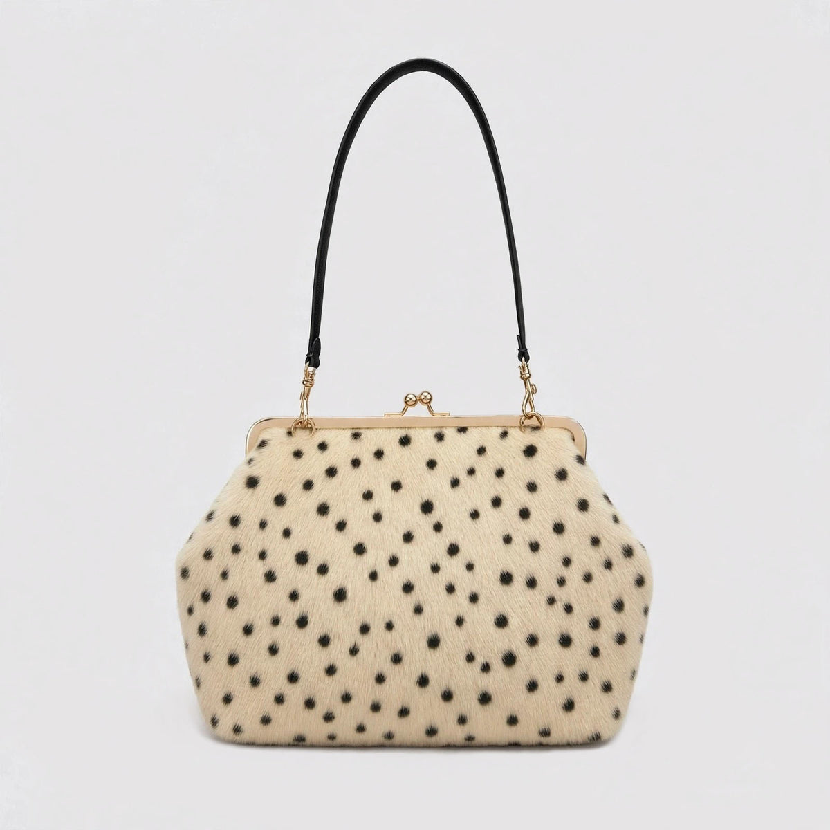 Strukturierte Schultertasche in Rahmenform mit Bügelverschluss, goldfarbenen Details und Riemen in Lederoptik, Detailansicht 10